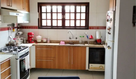 Sobrado à venda 160m² com 4 quartos, sendo 1 suíte, em Jardim Monte Kemel próximo ao Metrô Vila Sônia