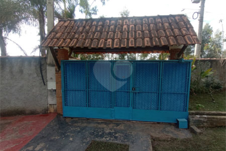 Chácara à venda com 6 quartos, sendo 1 suíte,  em Cercadinho, Alambari, SP