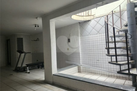 Sobrado à venda com 3 quartos, sendo 1 suíte, em Vila Paulicéia, São Paulo, SP