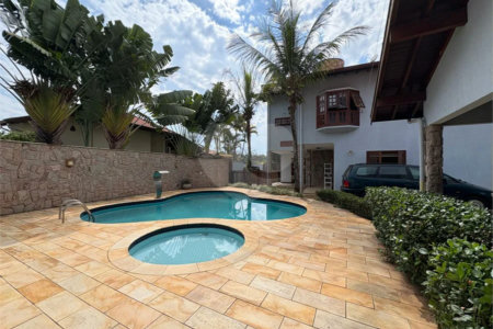 Casa a Venda no Condomínio Vista Alegre - Sede em Vinhedo/SP