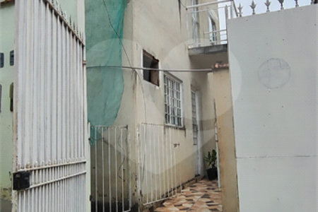 EXCELENTE IMOVEL COM 2 CASAS EM SANTISSIMO