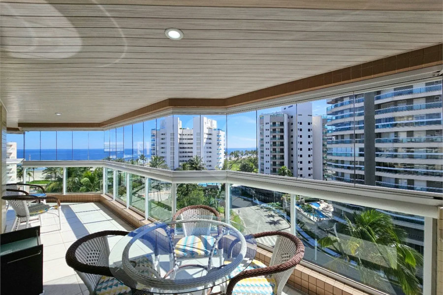 Apartamento à venda com 3 quartos, sendo 1 suíte, em Riviera de São Lourenço, Bertioga, SP