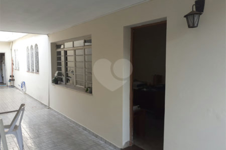 Casa de Vila à venda com 4 quartos, sendo 2 suítes,  em Vila São Francisco, São Paulo, SP