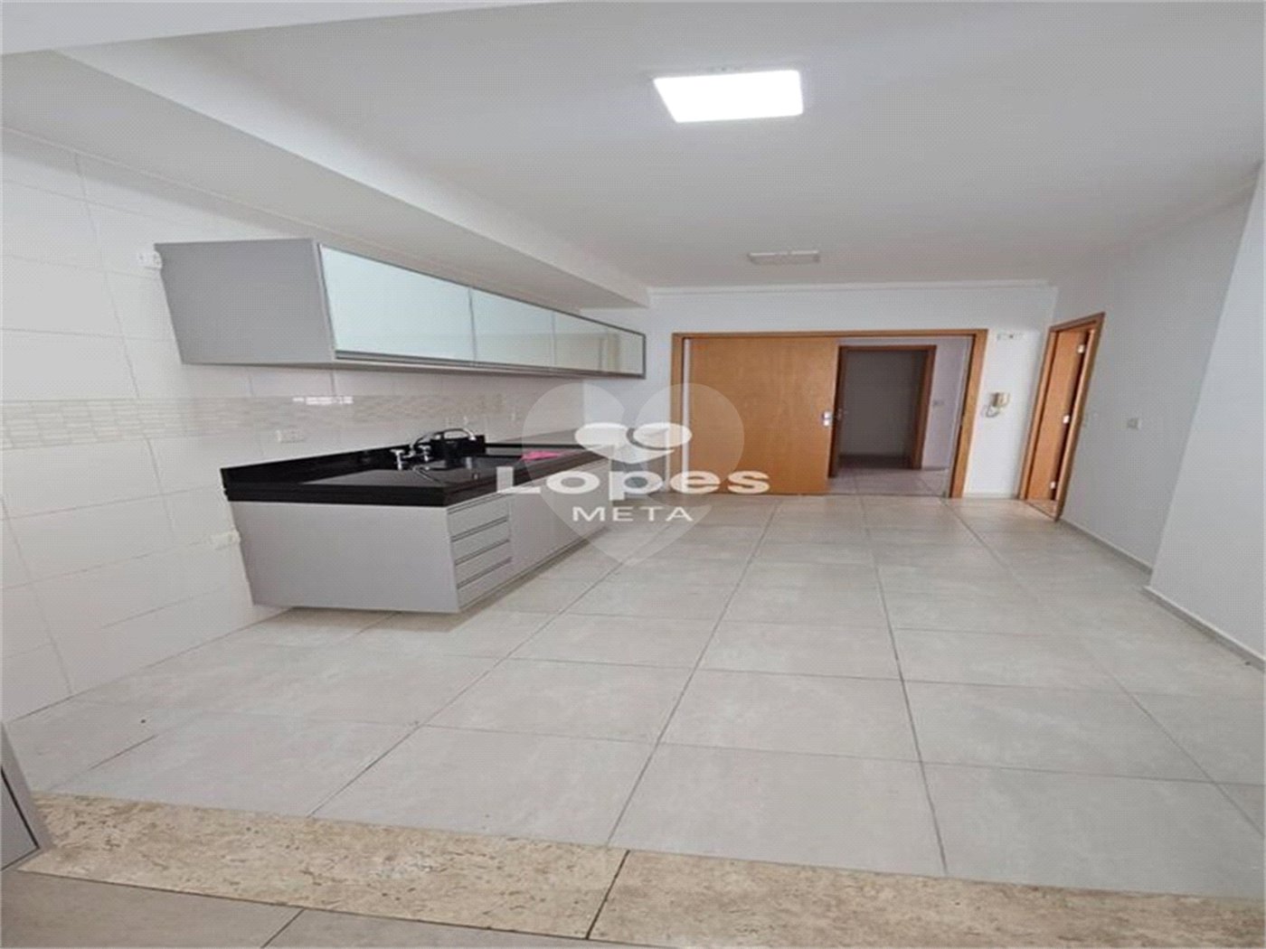 Apartamento à venda com 4 suítes em Parque Residencial Aquarius, São José dos Campos, SP