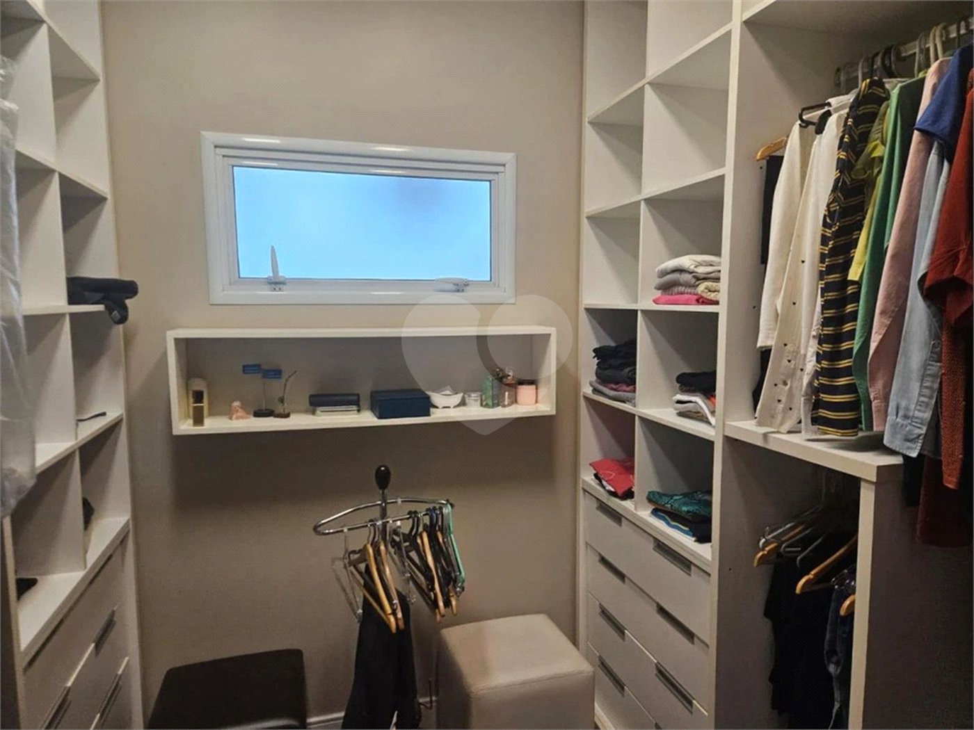 Sobrado à venda com 4 quartos, sendo 2 suítes, em Brooklin Paulista, São Paulo, SP