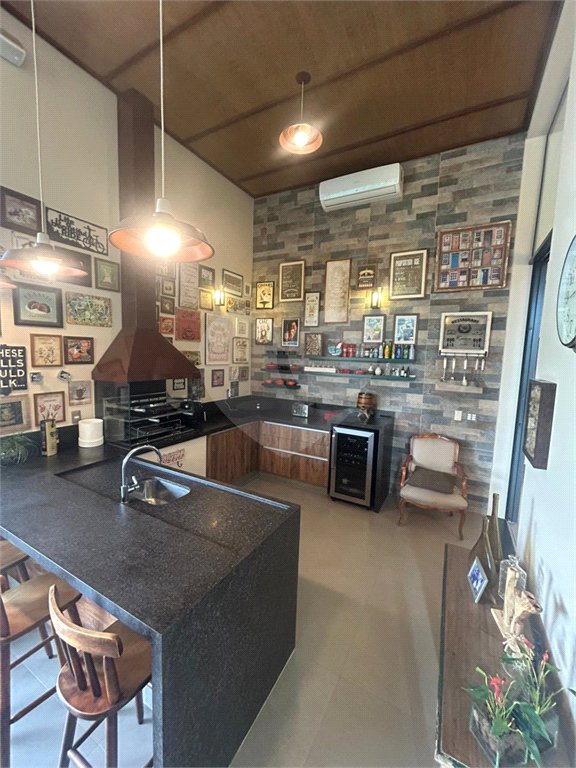 Casa à venda com 3 suítes no condomínio Campo de Toscana, Vinhedo - SP