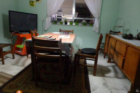Casa à venda com 4 quartos, sendo 2 suítes,  em Jardim Bonfiglioli, São Paulo, SP