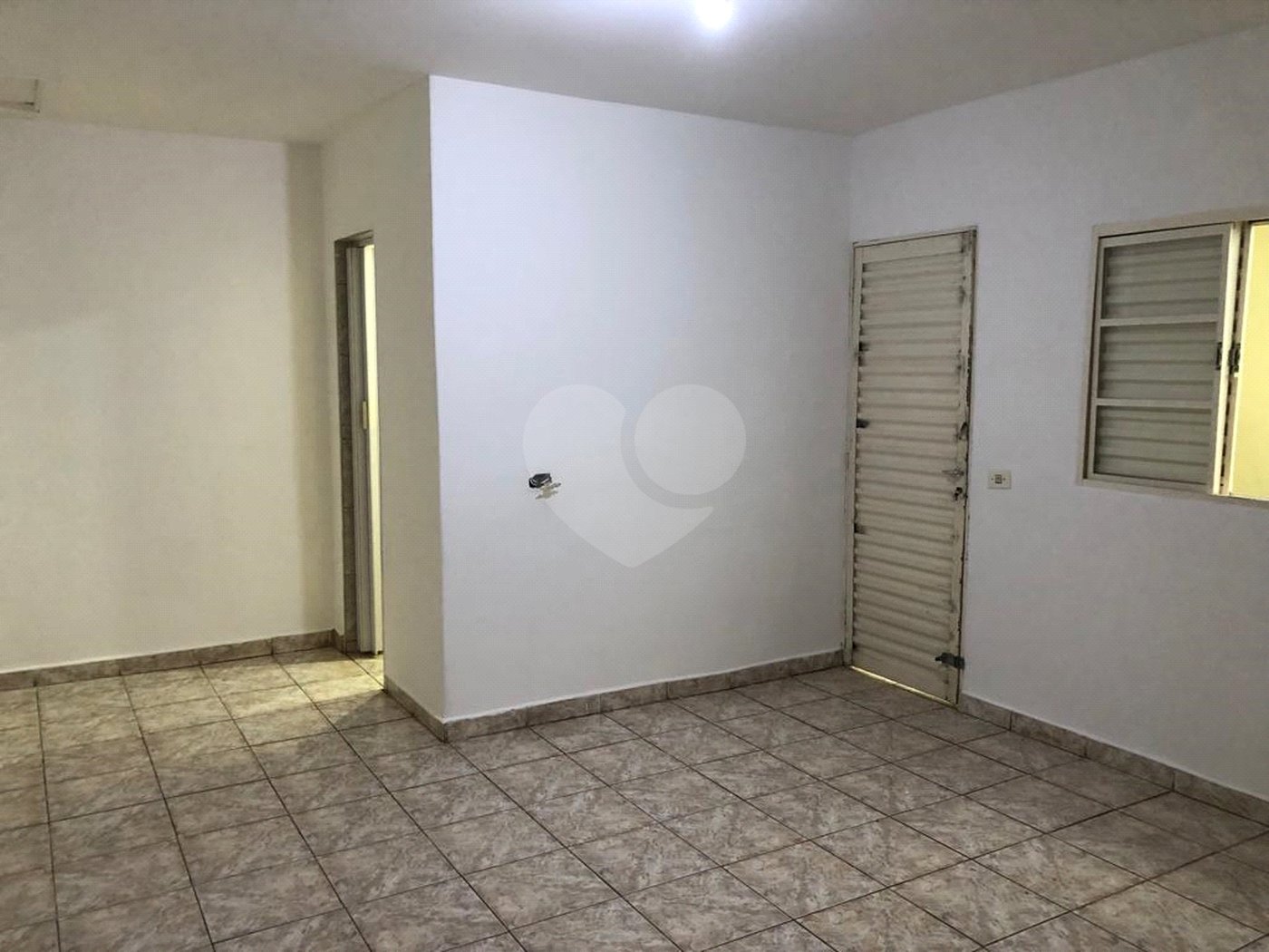 Casa à venda com 3 quartos, sendo 1 suíte, em Loteamento Terras de São Pedro e São Paulo, Salto, SP