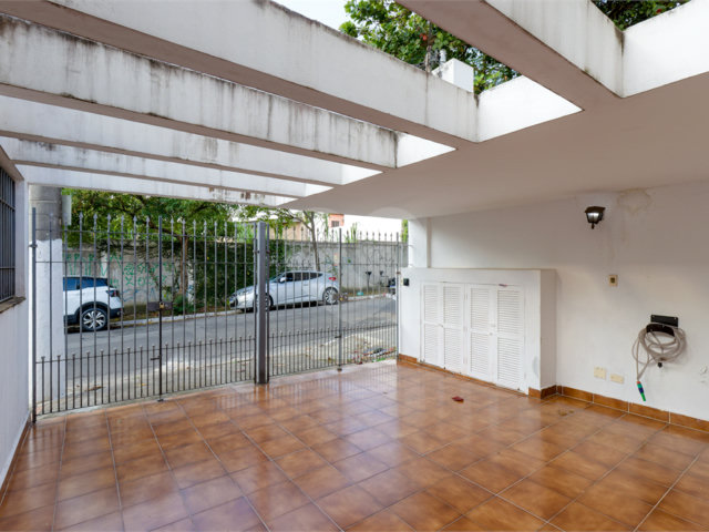 Casa à venda com 3 quartos, sendo 1 suíte,  em Campo Belo, São Paulo, SP