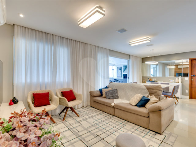 Apartamento à venda com 3 suítes em Santo Amaro, São Paulo, SP