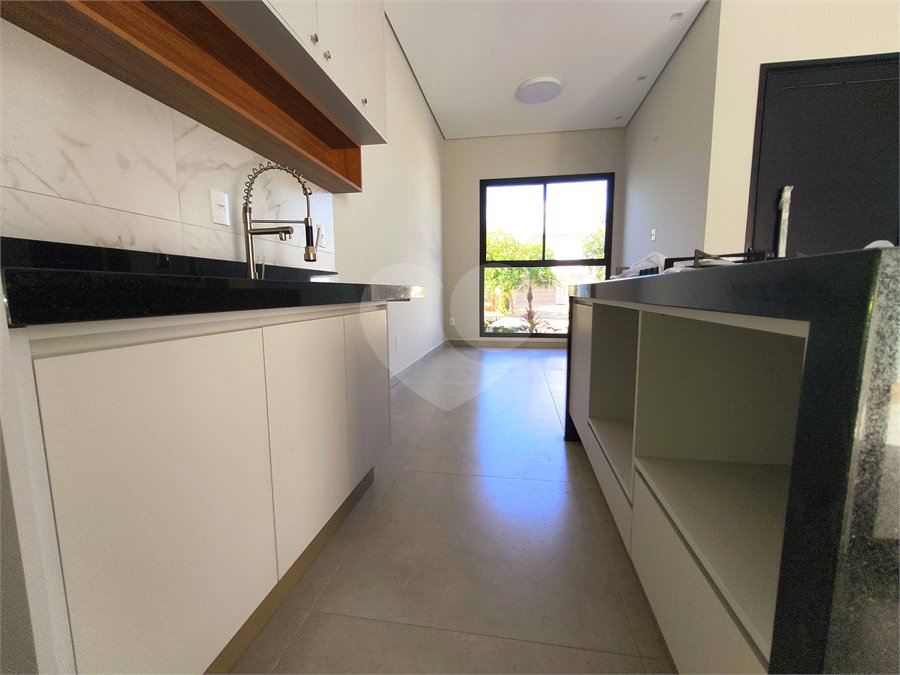 Casa à venda com 3 quartos, sendo 1 suíte, no condomínio Terras de São Francisco, Sorocaba - SP
