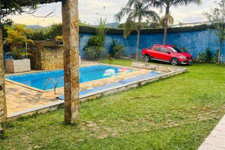 Chácara à venda com 6 quartos, sendo 2 suítes, em Jardim Dora, Suzano, SP