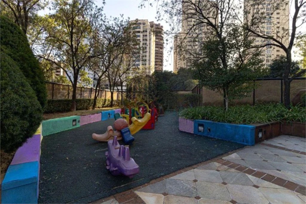 Apartamento à venda com 3 suítes em Jardim Parque Morumbi, São Paulo, SP