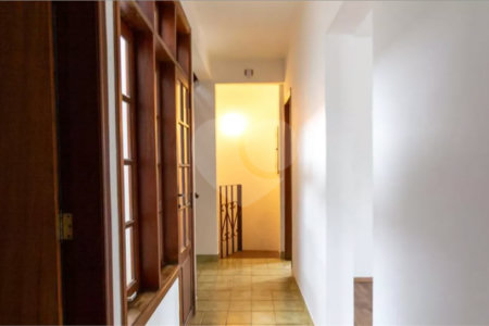 Casa à venda com 4 quartos, sendo 1 suíte, em Vila Tiradentes, São Paulo, SP