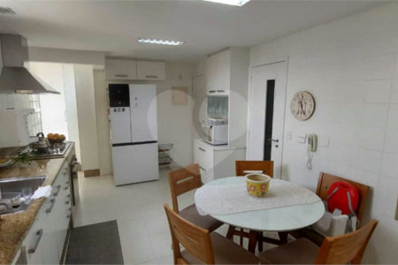Apartamento à venda com 4 quartos, sendo 1 suíte,  em Tijuca, Rio de Janeiro, RJ
