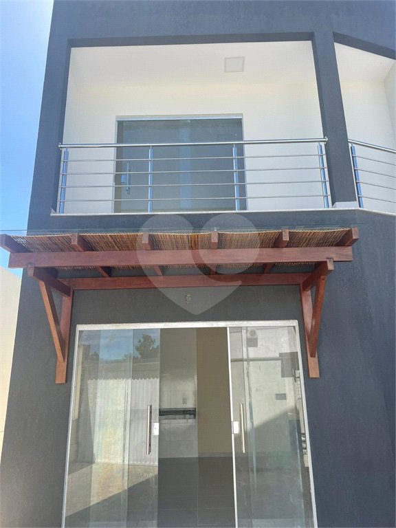 Casa à venda com 3 quartos, sendo 2 suítes, em Taperapuan, Porto Seguro, BA