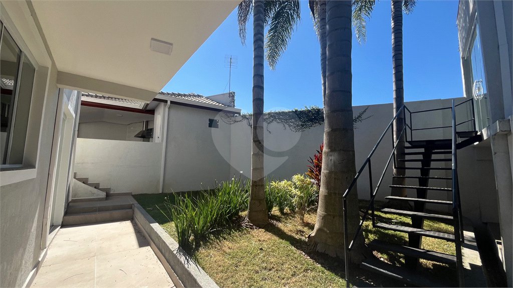 Sobrado à venda com 4 quartos, sendo 3 suítes, em Jardim Paulista, Atibaia, SP