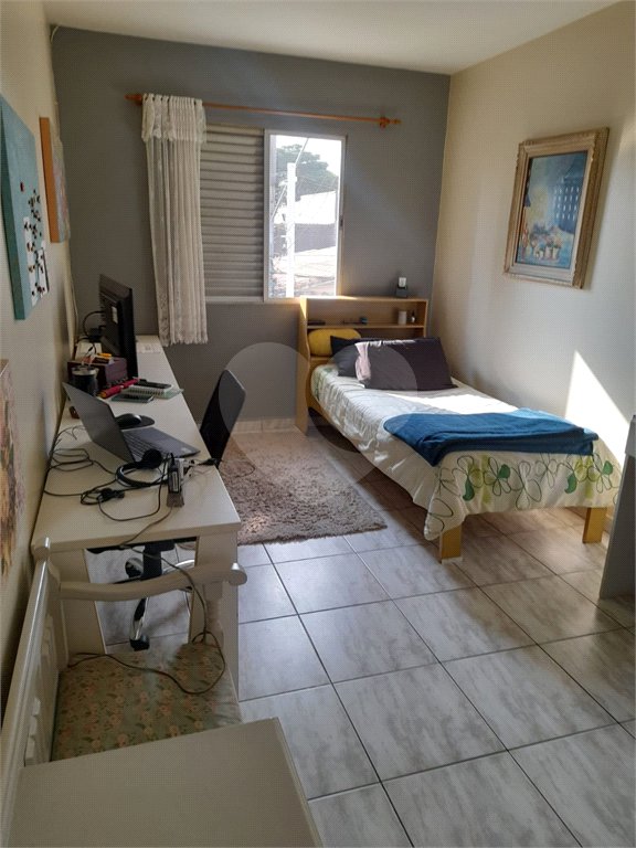Sobrado à venda com 3 quartos, sendo 1 suíte, em Jardim Caravelas, São Paulo, SP