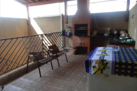 Casa à venda com 3 quartos, sendo 1 suíte,  em Vila Santo Estéfano, São Paulo, SP