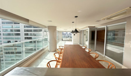 Apartamento à venda com 3 suítes em Moema, São Paulo, SP