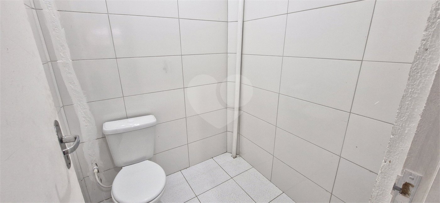 Kitnet para alugar com 1 suíte em Moinho Velho, São Paulo, SP