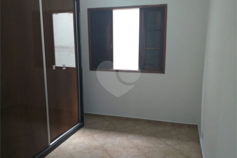 Sobrado à venda com 2 quartos em Vila das Palmeiras, Guarulhos, SP