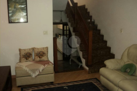 Casa Térrea à venda com 3 suítes em Vila Paulicéia, São Paulo, SP
