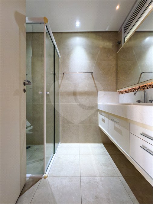 Casa à venda com 4 suítes no condomínio Villa Borghese, Indaiatuba - SP