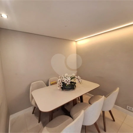Apartamento totalmente mobiliado com 2 dormitórios, 1 vaga