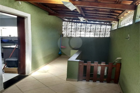Casa à venda com 3 quartos, sendo 1 suíte, em Vila Galvão, Guarulhos, SP