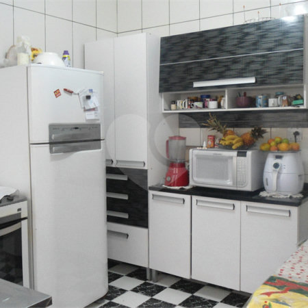 Sobrado à venda com 5 quartos, sendo 2 suítes,  em Vila Cidinha, Mogi das Cruzes, SP
