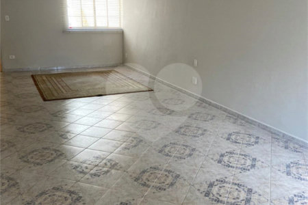 Sobrado à venda com 3 quartos em Vila Mariana, São Paulo, SP