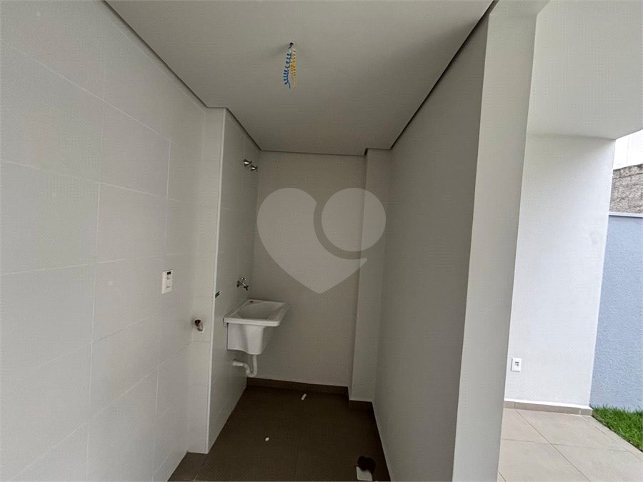 Casa à venda ou para alugar com 3 quartos, sendo 1 suíte,  no condomínio Residencial Villa Flora, Votorantim - SP