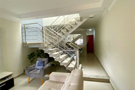 Sobrado à venda com 3 suítes em Vila Gustavo, São Paulo, SP