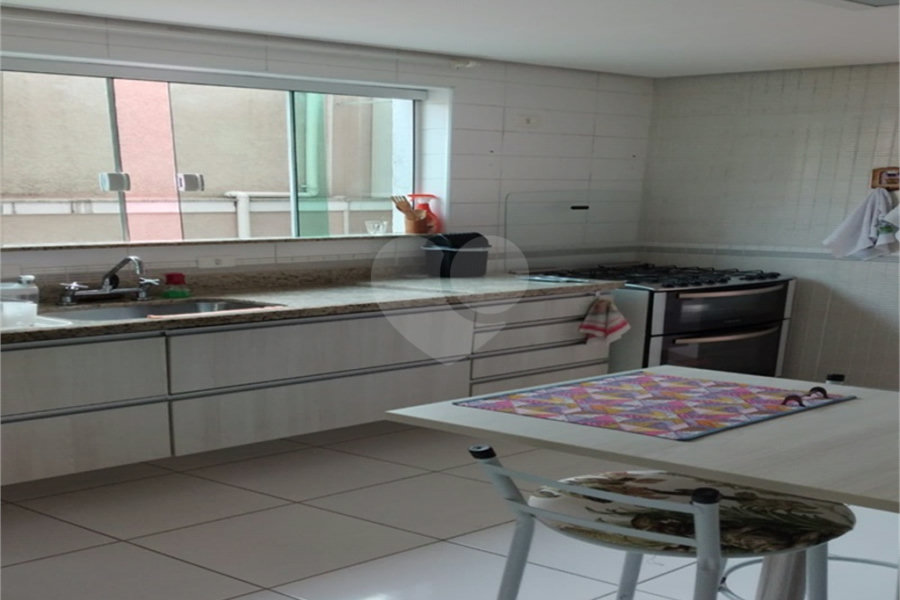 Casa à venda com 3 quartos, sendo 2 suítes, no condomínio Villa's Residencial, São Paulo - SP