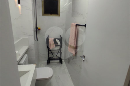 Apartamento à venda com 3 quartos, sendo 2 suítes, em Barra Funda, São Paulo, SP
