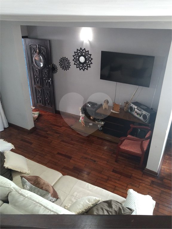 Sobrado à venda com 3 suítes em Vila Marari, São Paulo, SP