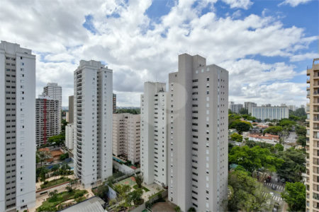 Apartamento à venda com 2 suítes em Santo Amaro, São Paulo, SP