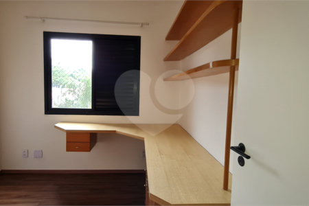 Apartamento para alugar com 3 quartos, sendo 1 suíte, em Chácara Santo Antônio, São Paulo, SP