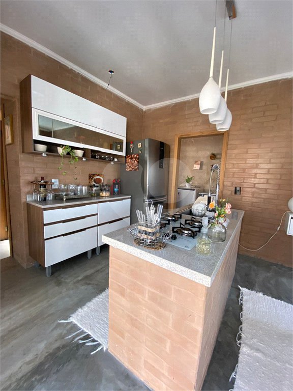 Casa à venda com 5 quartos, sendo 3 suítes,  em Jardim dos Pinheiros, Atibaia, SP