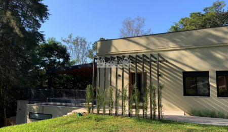 Casa à venda ou para alugar com 3 suítes no condomínio Estância Parque Atibaia, Atibaia - SP