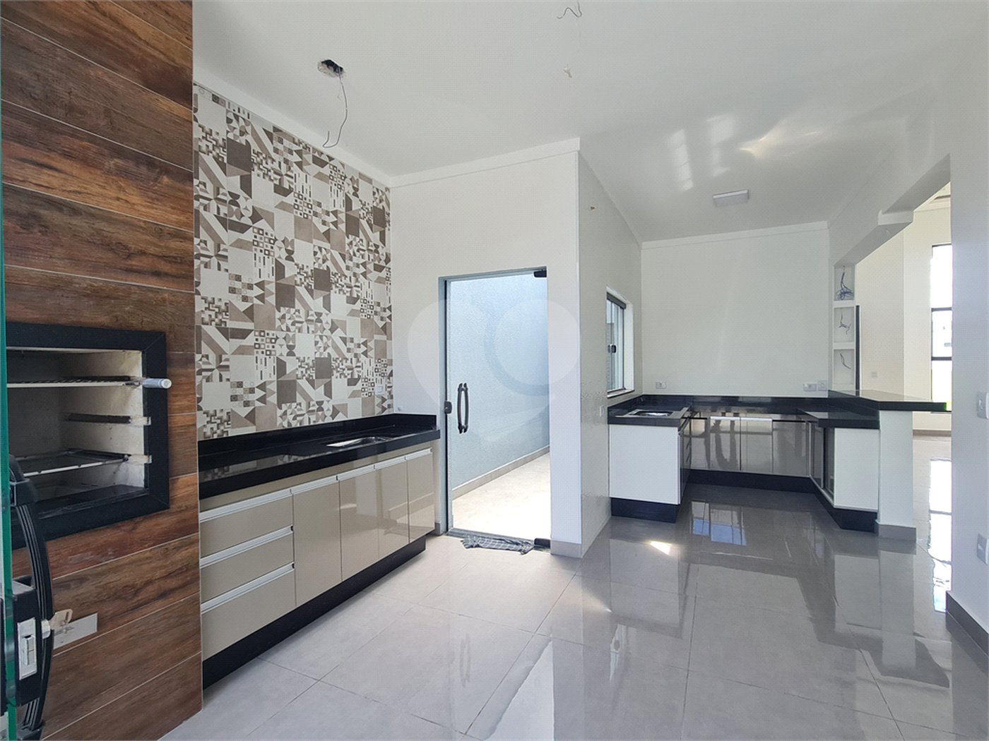 Casa à venda com 3 quartos, sendo 1 suíte,  no condomínio Reserva Ipanema I, Sorocaba - SP