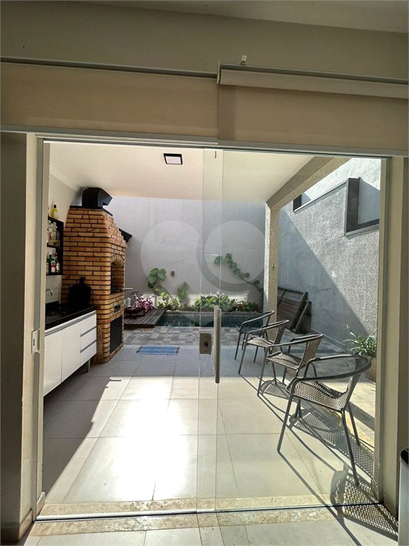 Sobrado à venda com 3 quartos, sendo 1 suíte,  em Villa Di Cesar, Mogi das Cruzes, SP