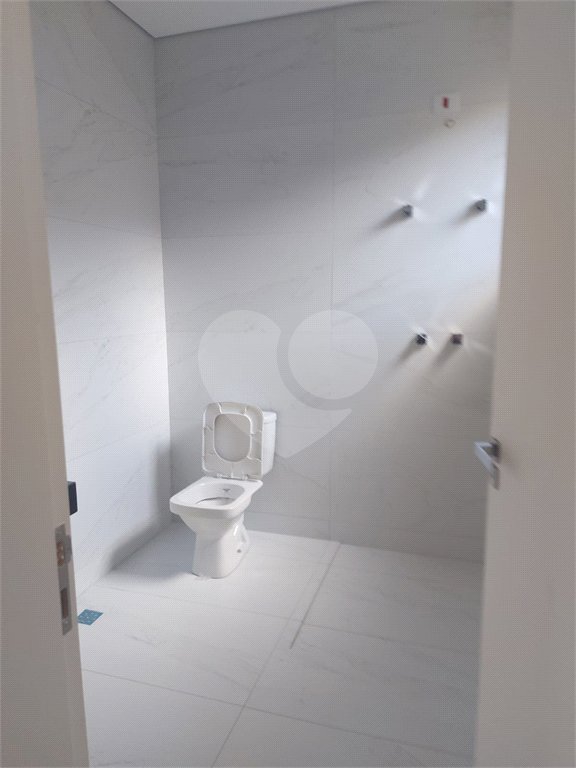 Casa à venda com 5 suítes no condomínio Residencial Santa Maria, Jandira - SP