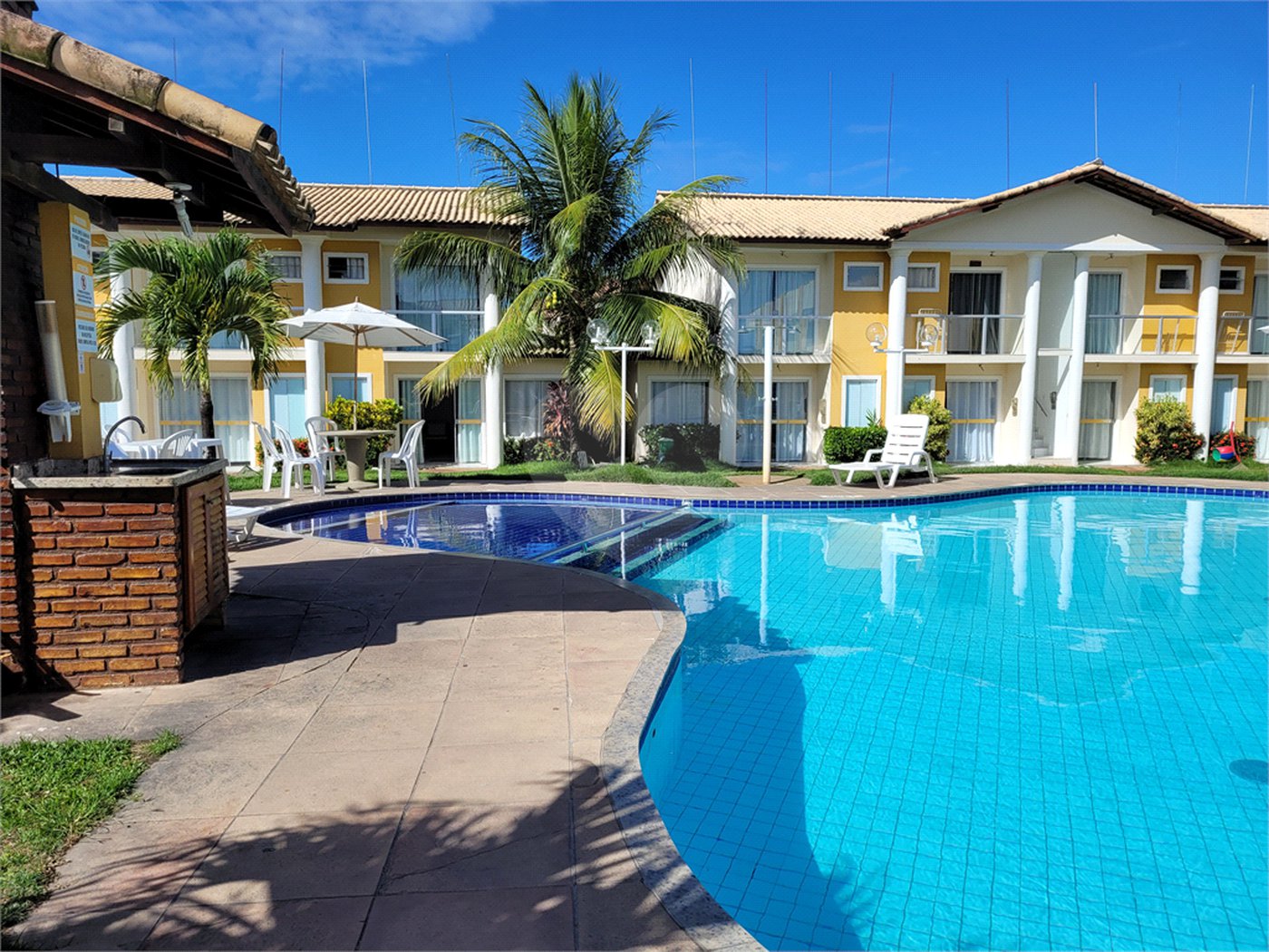 Apartamento à venda com 1 suíte em Taperapuan, Porto Seguro, BA
