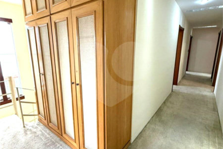 Sobrado à venda com 5 quartos, sendo 3 suítes,  em Jardim Leonor, São Paulo, SP
