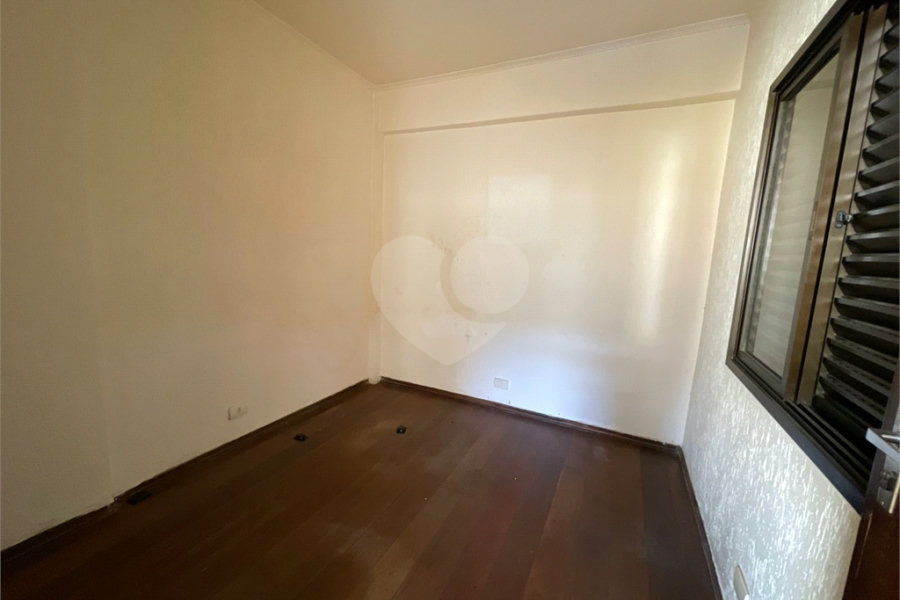 Sobrado à venda com 4 quartos, sendo 1 suíte, em Vila Nova Cachoeirinha, São Paulo, SP