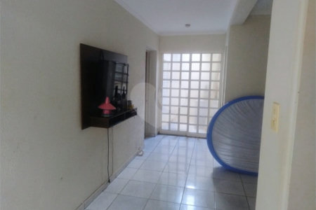 Casa à venda com 3 quartos, sendo 1 suíte, em Vila Mariana, Ribeirão Preto, SP