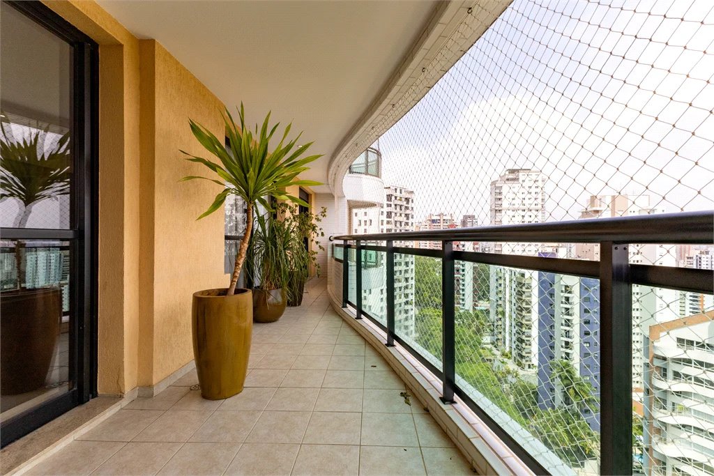 Apartamento à venda com 4 quartos, sendo 3 suítes, em Vila Suzana, São Paulo, SP