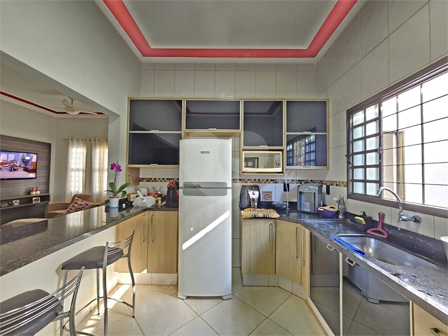 Casa à venda com 3 quartos, sendo 1 suíte,  em Jardim Jóquei Clube, Ribeirão Preto, SP